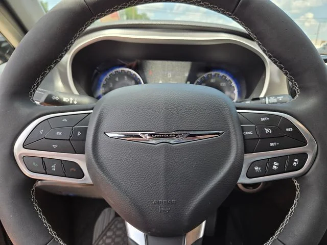 Used 2026 Blue Chrysler Select image 28