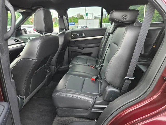 Used 2018 Red Ford XLT image 11