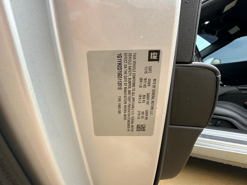 Used 2016 Blade Silver Metallic Chevrolet Z51 1LT image 33