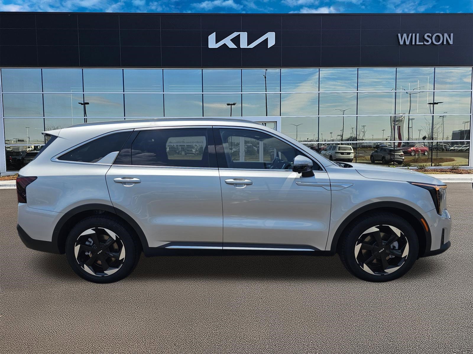 New 2025 Silky Silver Kia SX Prestige image 3