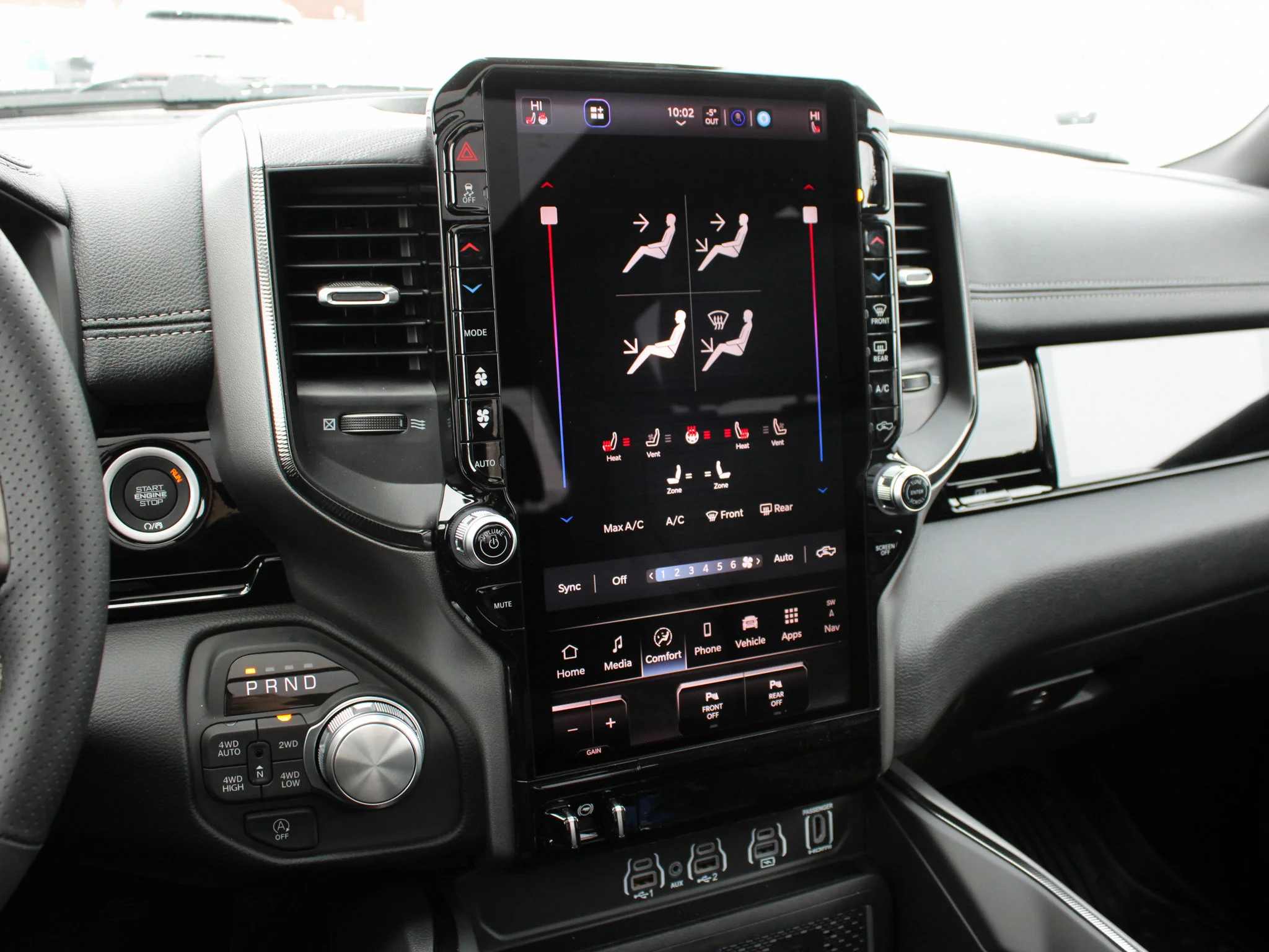 New 2026 Black RAM Sport* HEMI V8 image 21