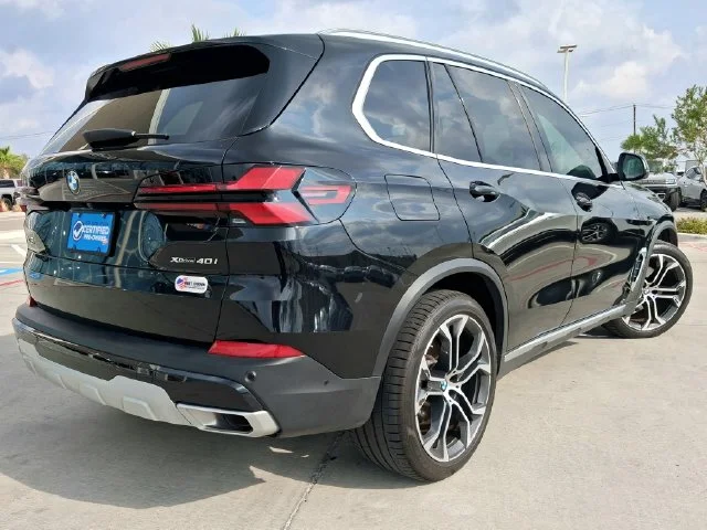 Used 2025 Black BMW xDrive40i image 7