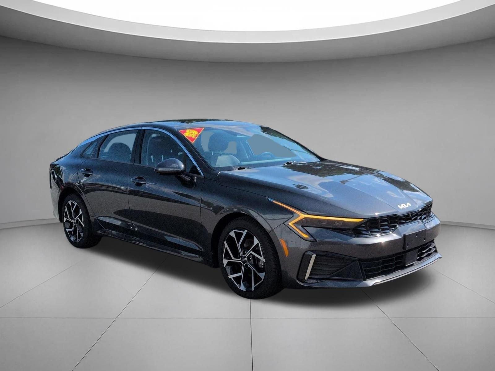 Used 2025 Interstellar Gray Kia EX image 7