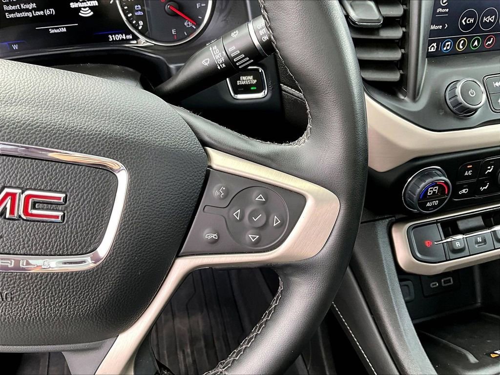 Used 2023 White Frost Tricoat GMC Denali image 25