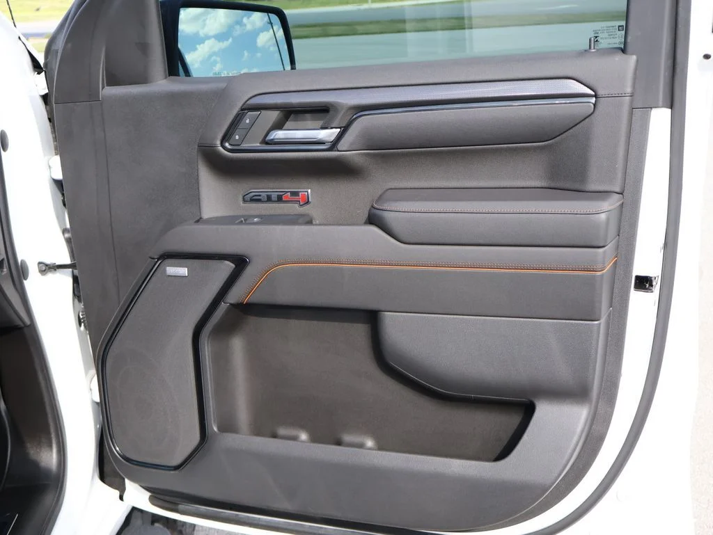 Used 2023 White GMC AT4 image 14