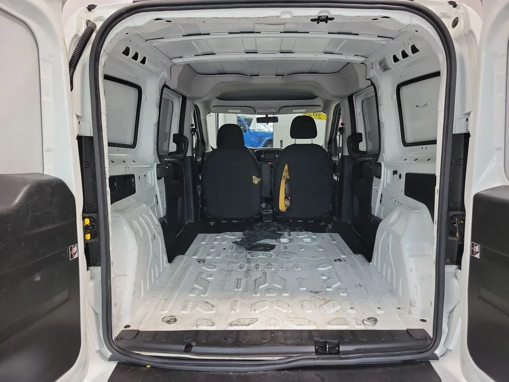 Used 2022 White Ram Base image 10