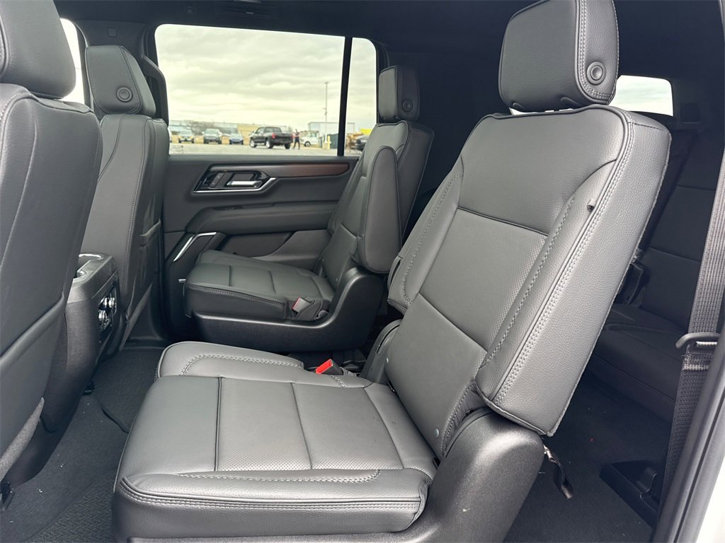 2026 GMC YUKON XL - Image 32