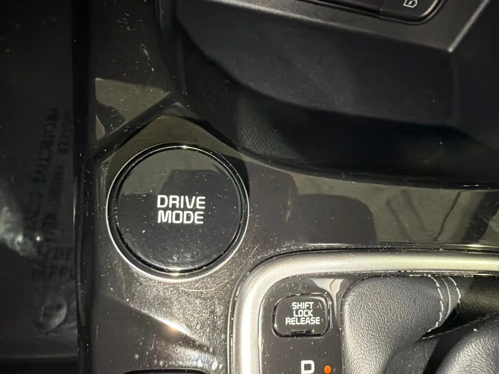 Used 2024 Pluton Blue/Black Roof Kia SX image 34
