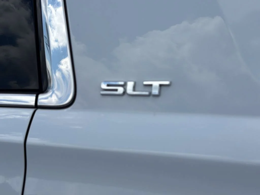Used 2018 SUMMIT WHITE GMC SLT image 10