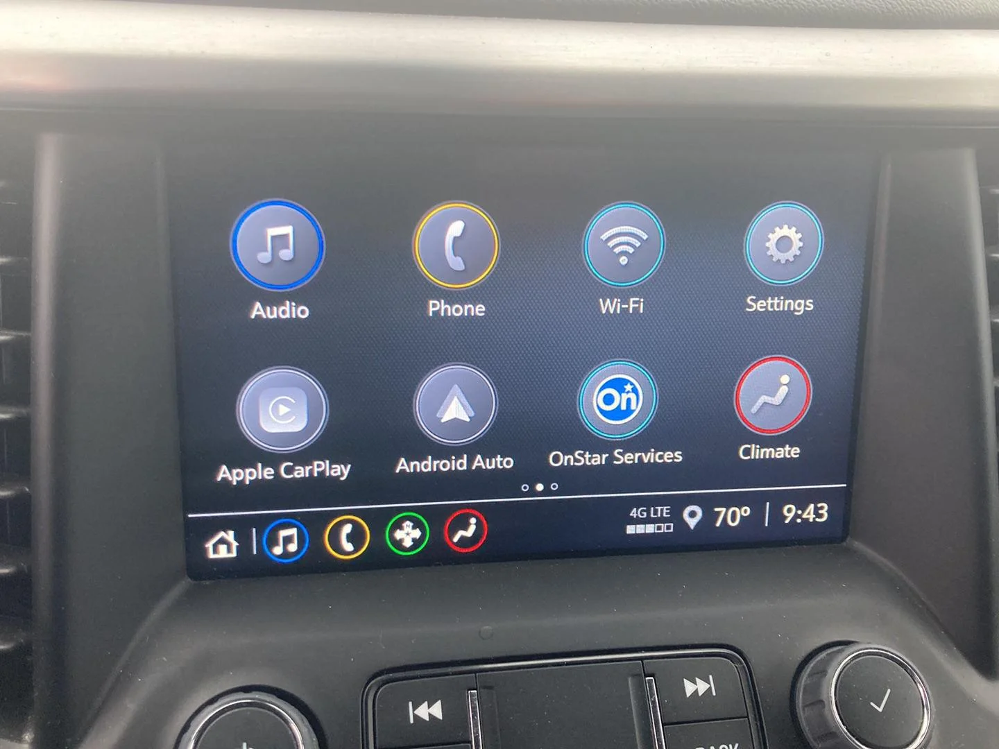 Used 2023 VOLCANIC RED TINTCOAT GMC SLE image 18