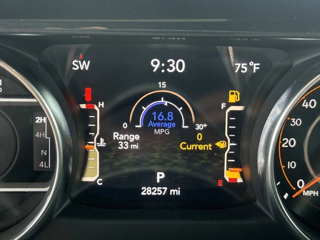 Used 2023 White Jeep Altitude image 53