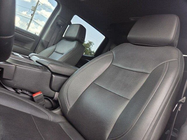 Used 2025 Summit White GMC SLT image 11