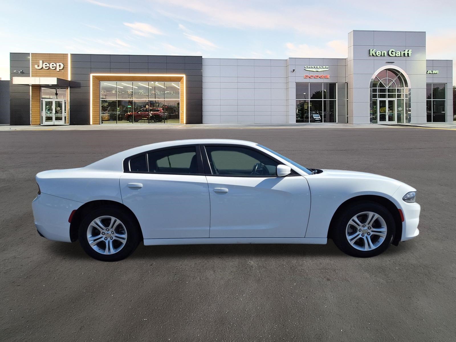 Certified Used 2022 White Knuckle Clearcoat Dodge SXT image 3
