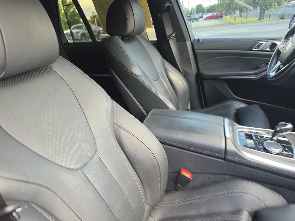 Used 2020 White BMW xDrive40i image 32