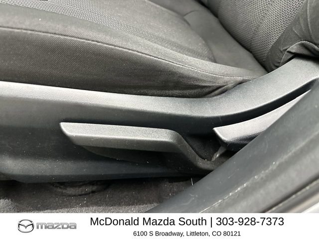 Used 2018 Silver Subaru 2.0i Premium image 12