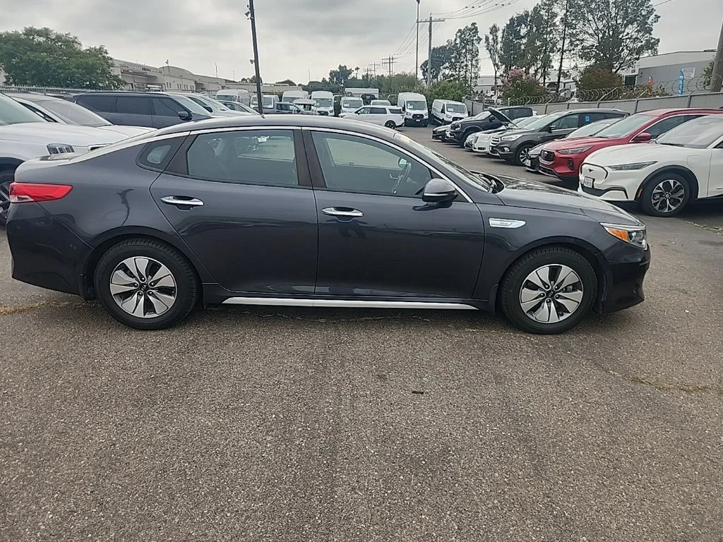 Used 2017 Gray Kia Base image 16