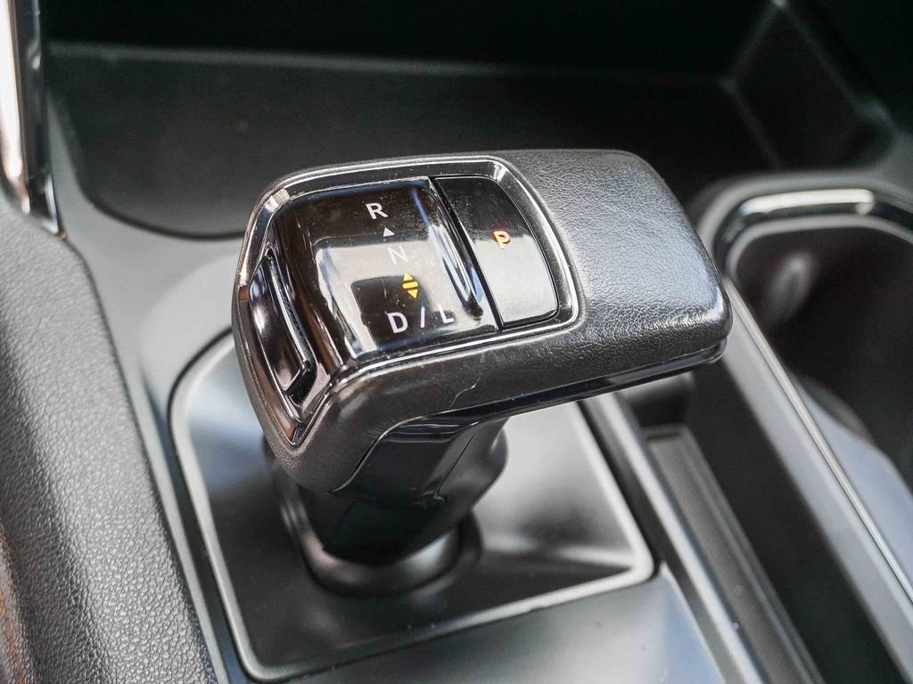 Used 2022 Titanium GMC AT4 image 22