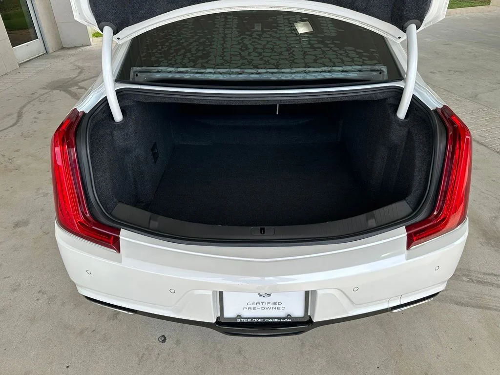 Used 2019 White Cadillac Luxury image 31