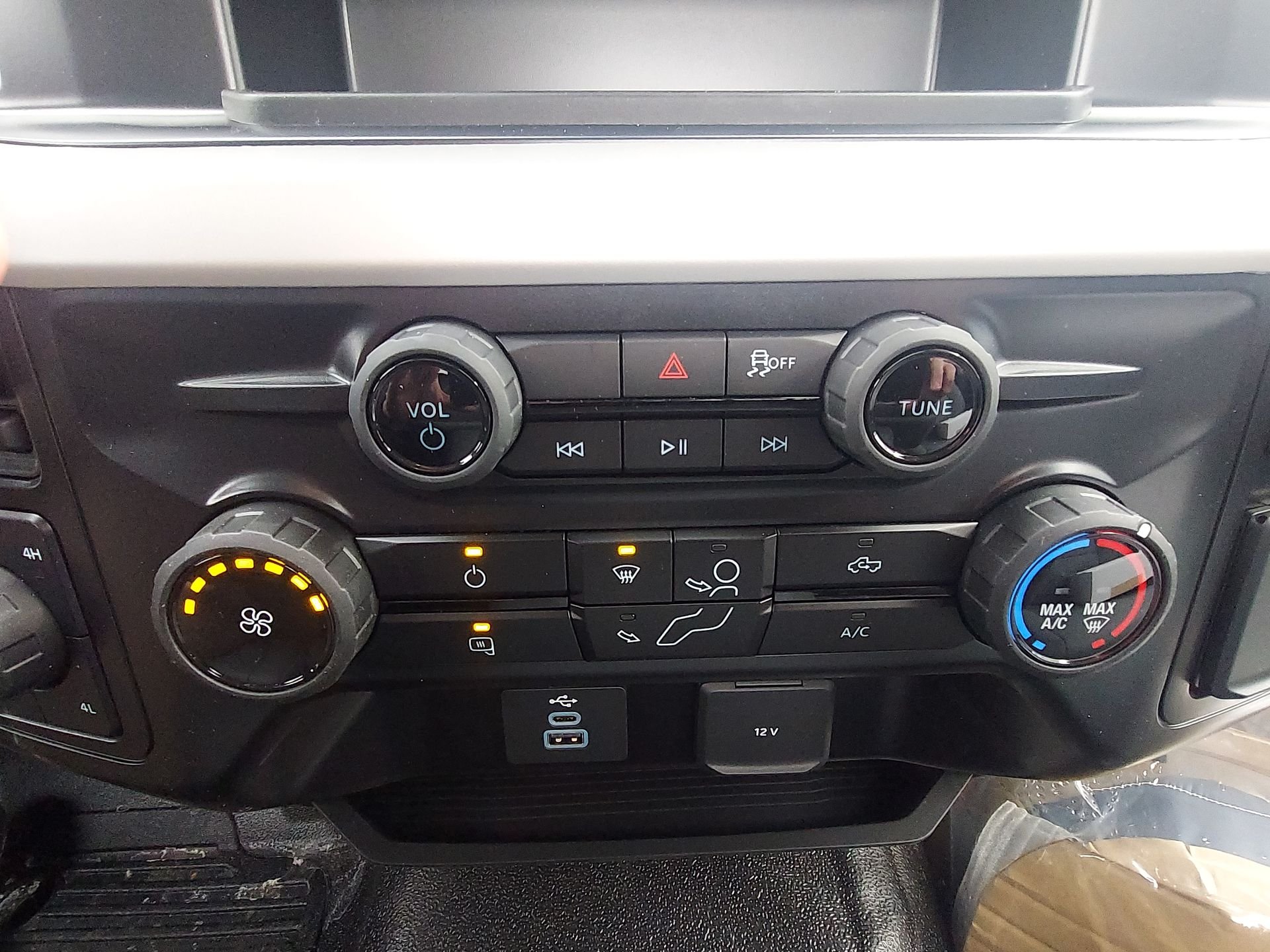 New 2026 Agate Black Metallic Ford F-350® XL image 11