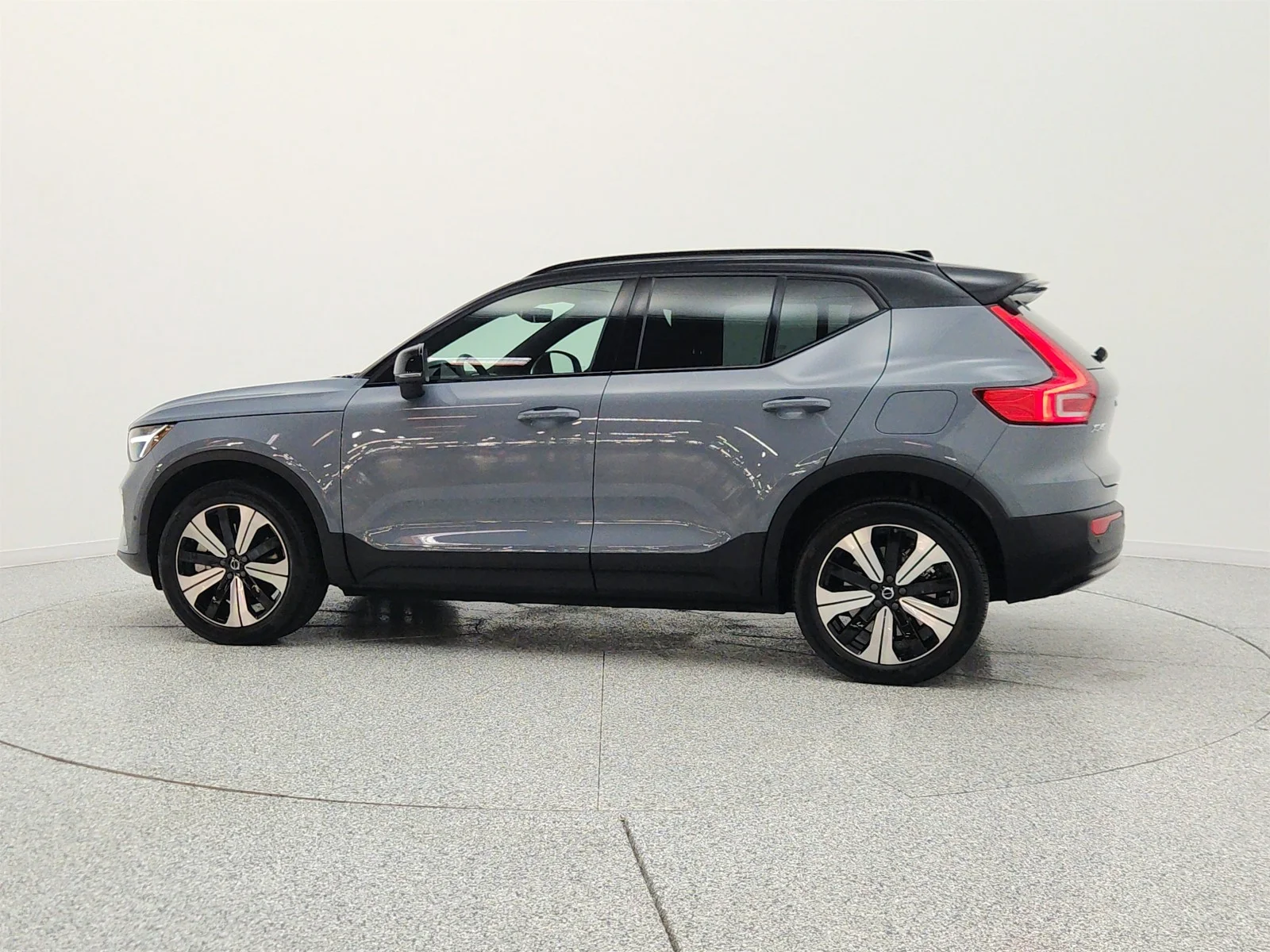 Used 2023 Thunder Grey Metallic Volvo Twin eAWD Plus image 8