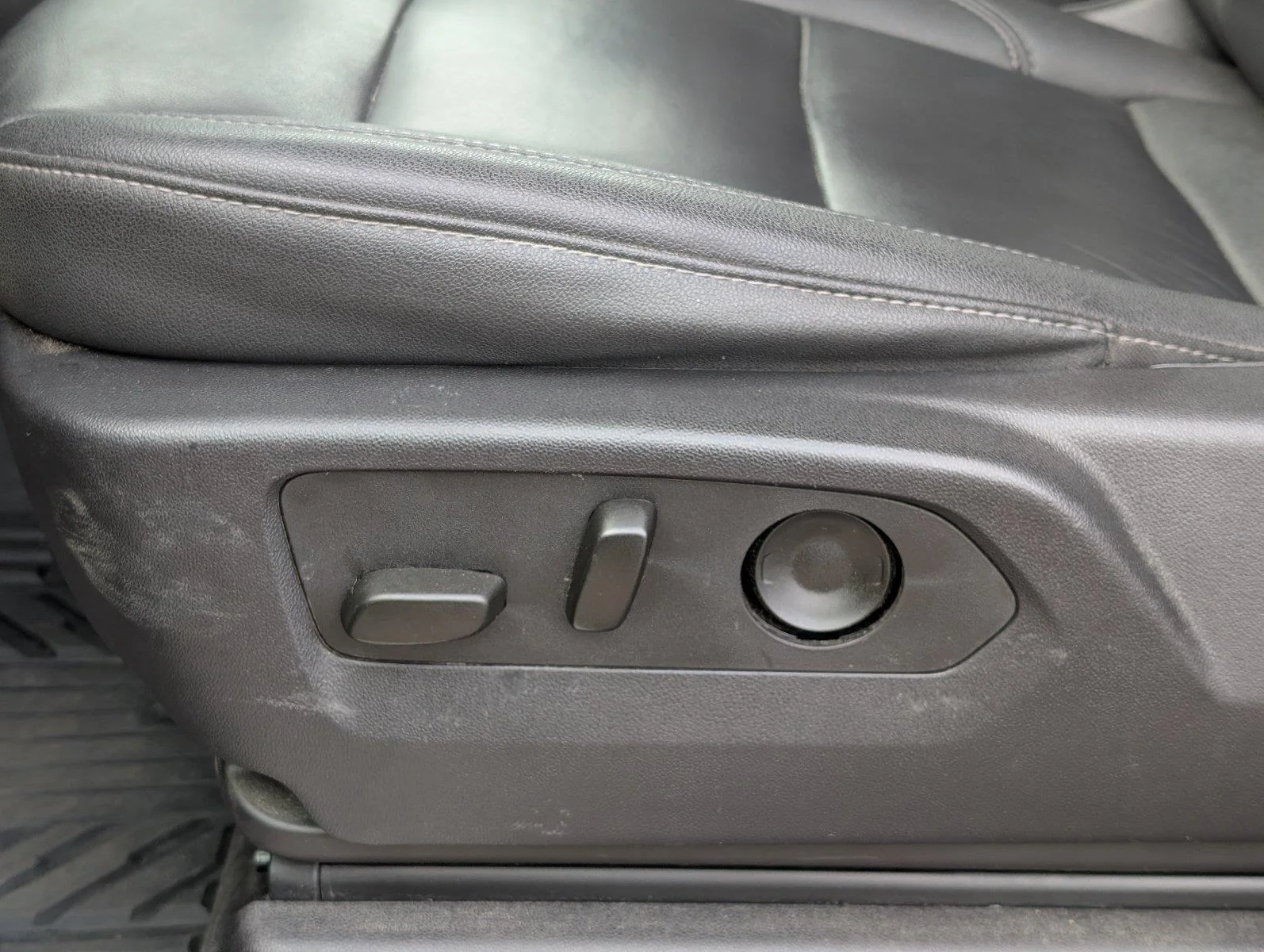 Used 2024 Black Chevrolet RST image 17