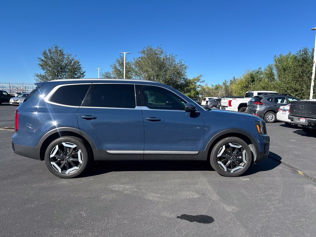 Used 2023 Midnight Lake Blue Kia S image 4