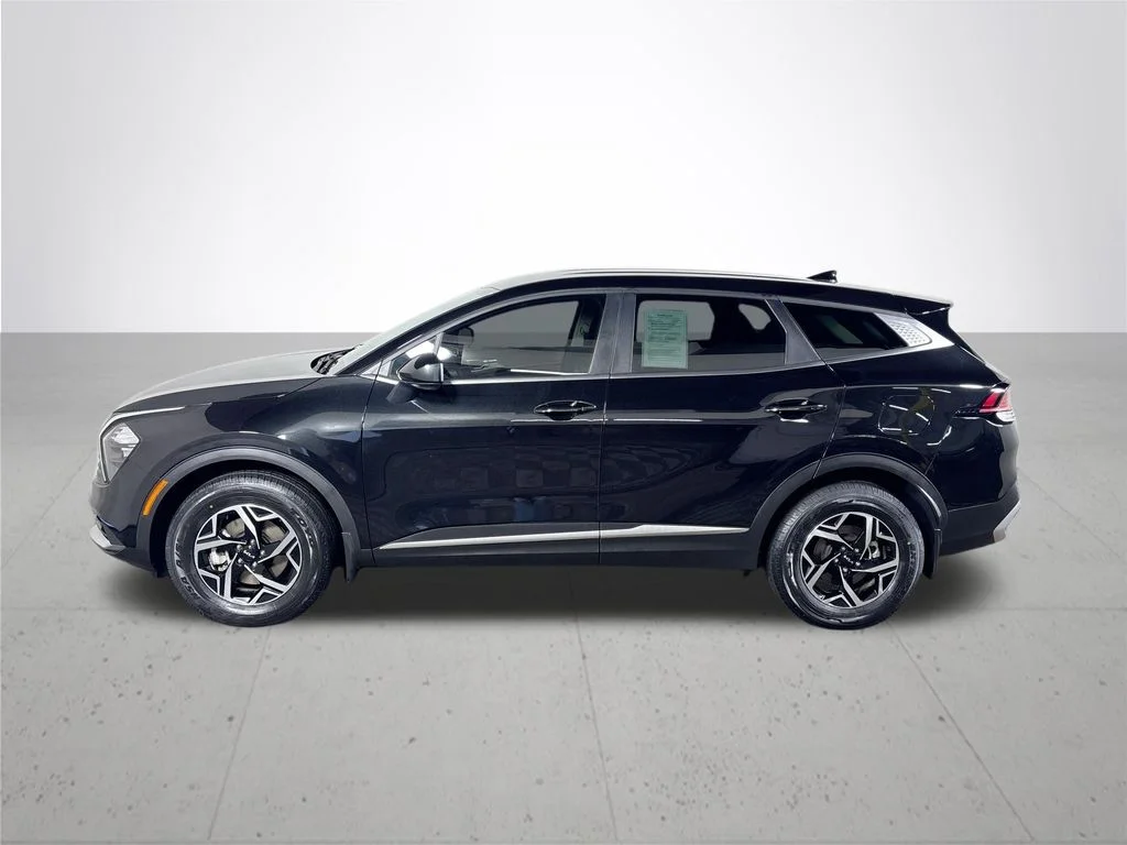 Used 2023 Black Kia LX image 9