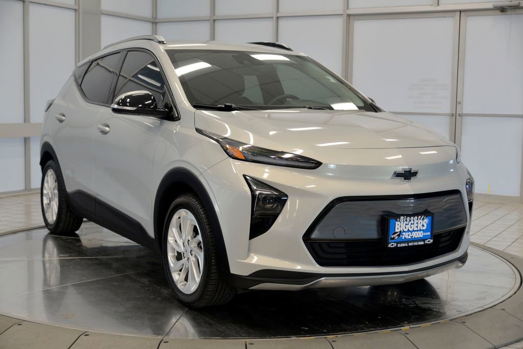 Used 2023 Chevrolet Bolt EUV LT with VIN 1G1FY6S08P4129862 for sale in Elgin, IL