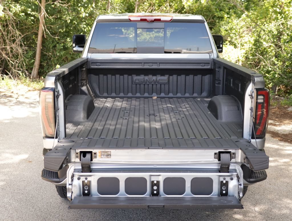 New 2026 Sterling Metallic GMC AT4 image 32