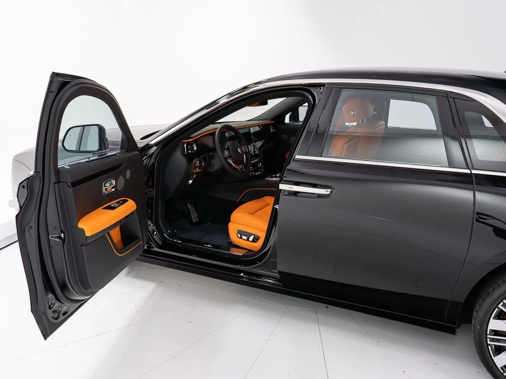 New 2027 Black Diamond Rolls-Royce  image 9