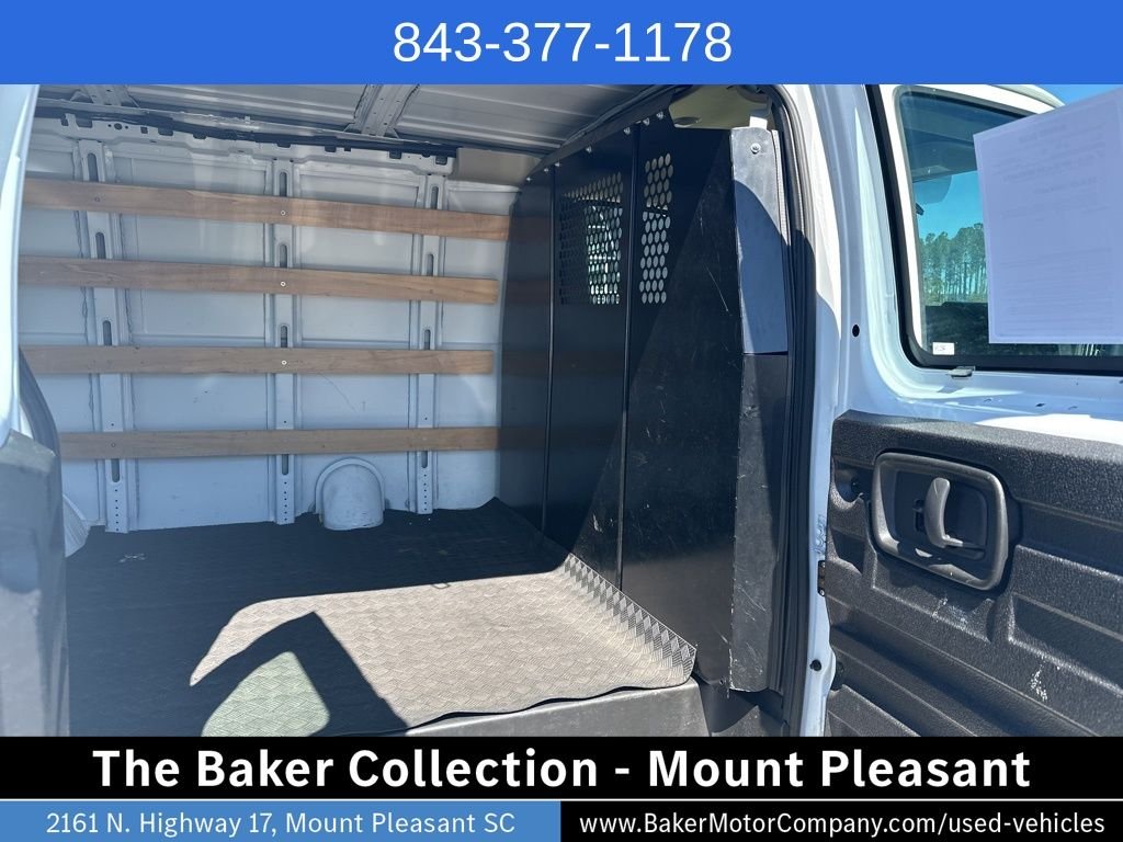 Used 2023 Summit White GMC Work Van image 9