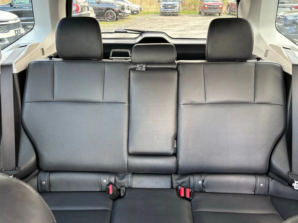 Used 2017 Silver Subaru 2.5i Limited image 26