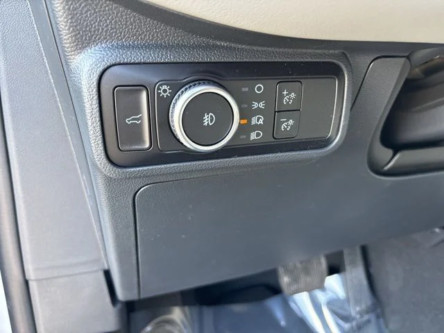 New 2026 Space White Metallic Ford Active image 15