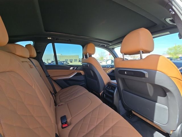 Used 2026 White BMW sDrive40i image 27