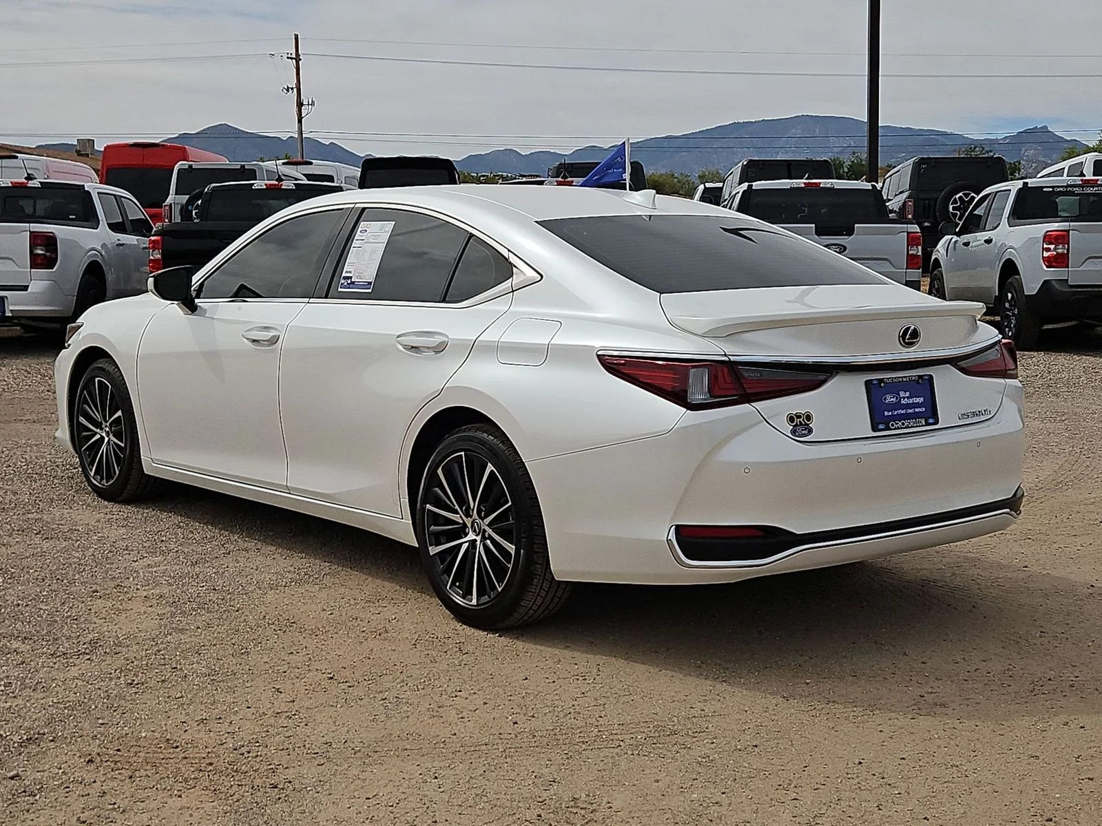 Certified Used 2025 White Pearl Lexus 300h image 8