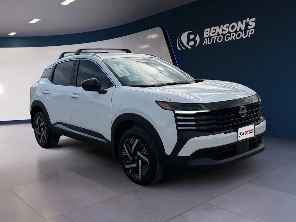 New 2026 White Nissan SV image 7