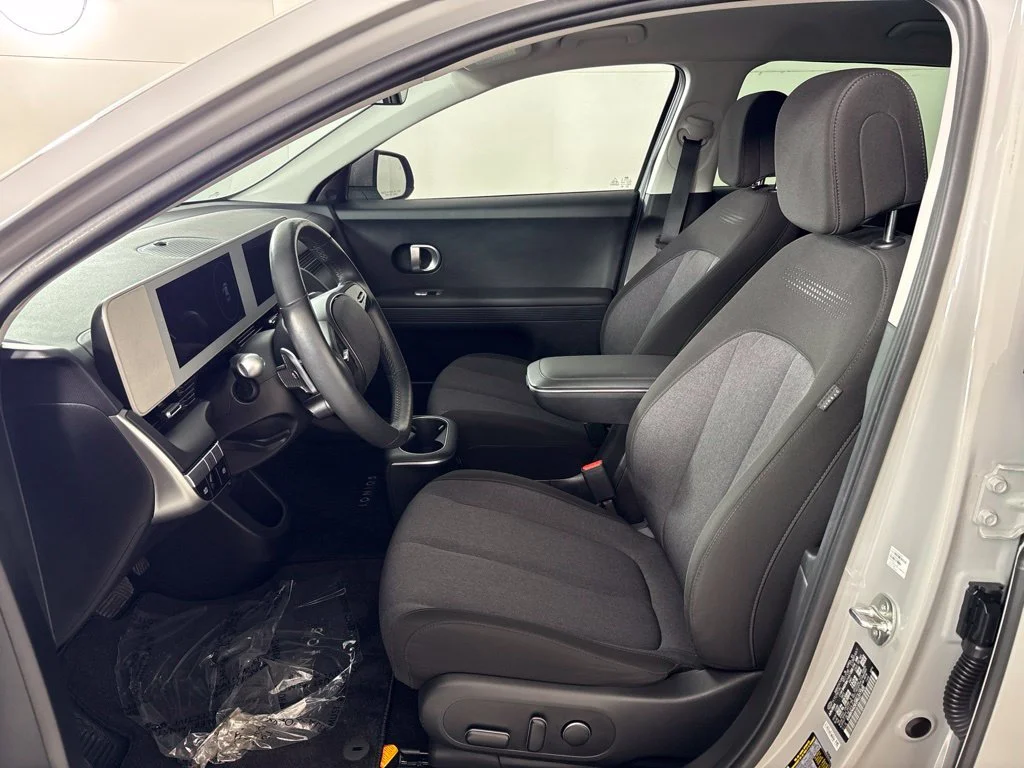 Used 2024 Gray Hyundai SEL image 26