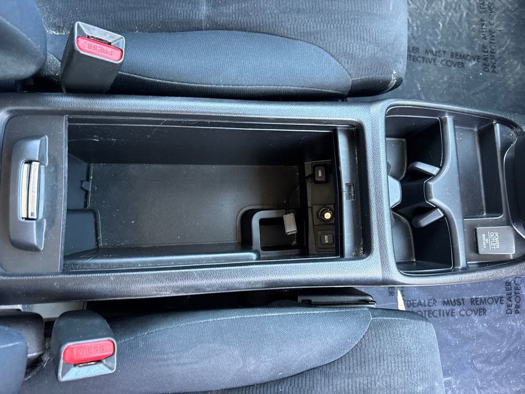 Used 2014  Honda LX image 17