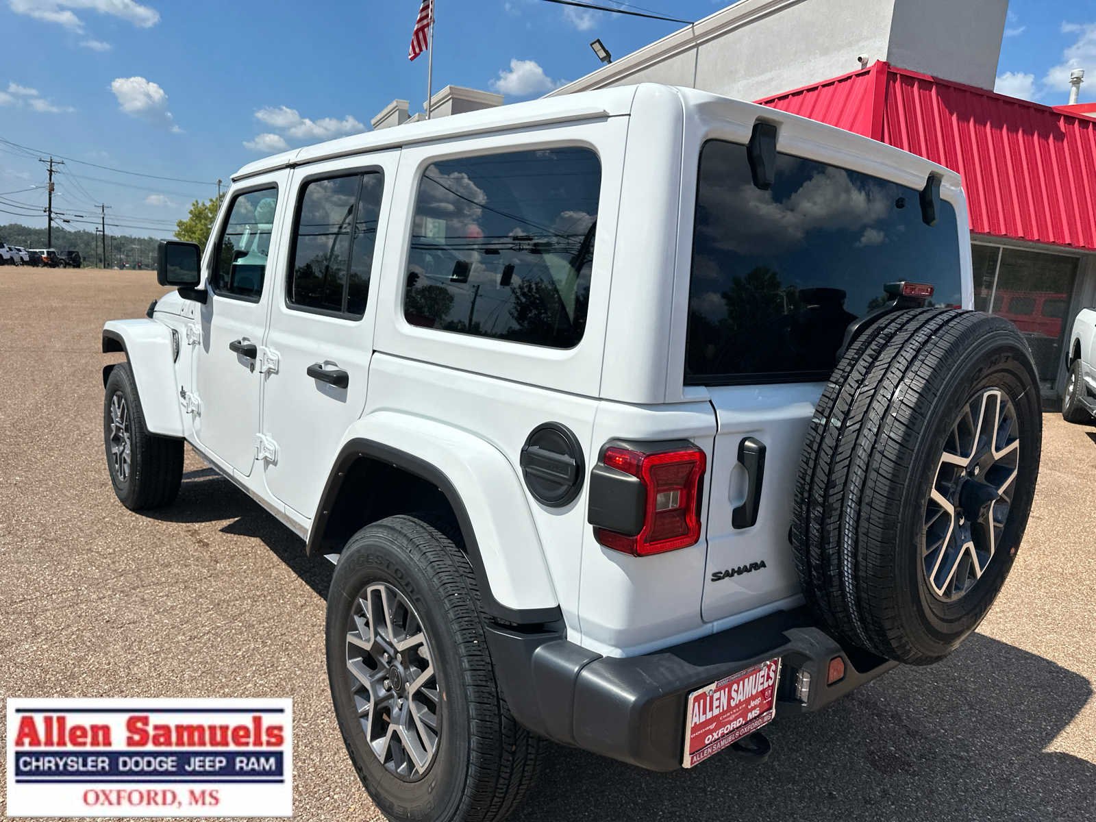 Certified Used 2025 Bright White Clearcoat Jeep Sahara image 6