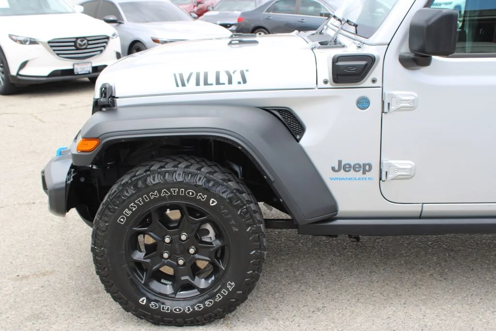 Used 2023 Silver Jeep Willys 4xe image 7