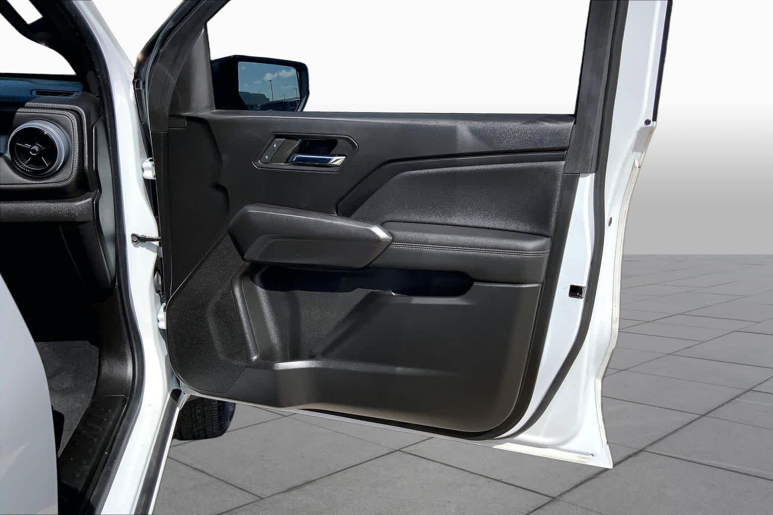 Used 2023 Summit White Chevrolet 2WD LT image 22