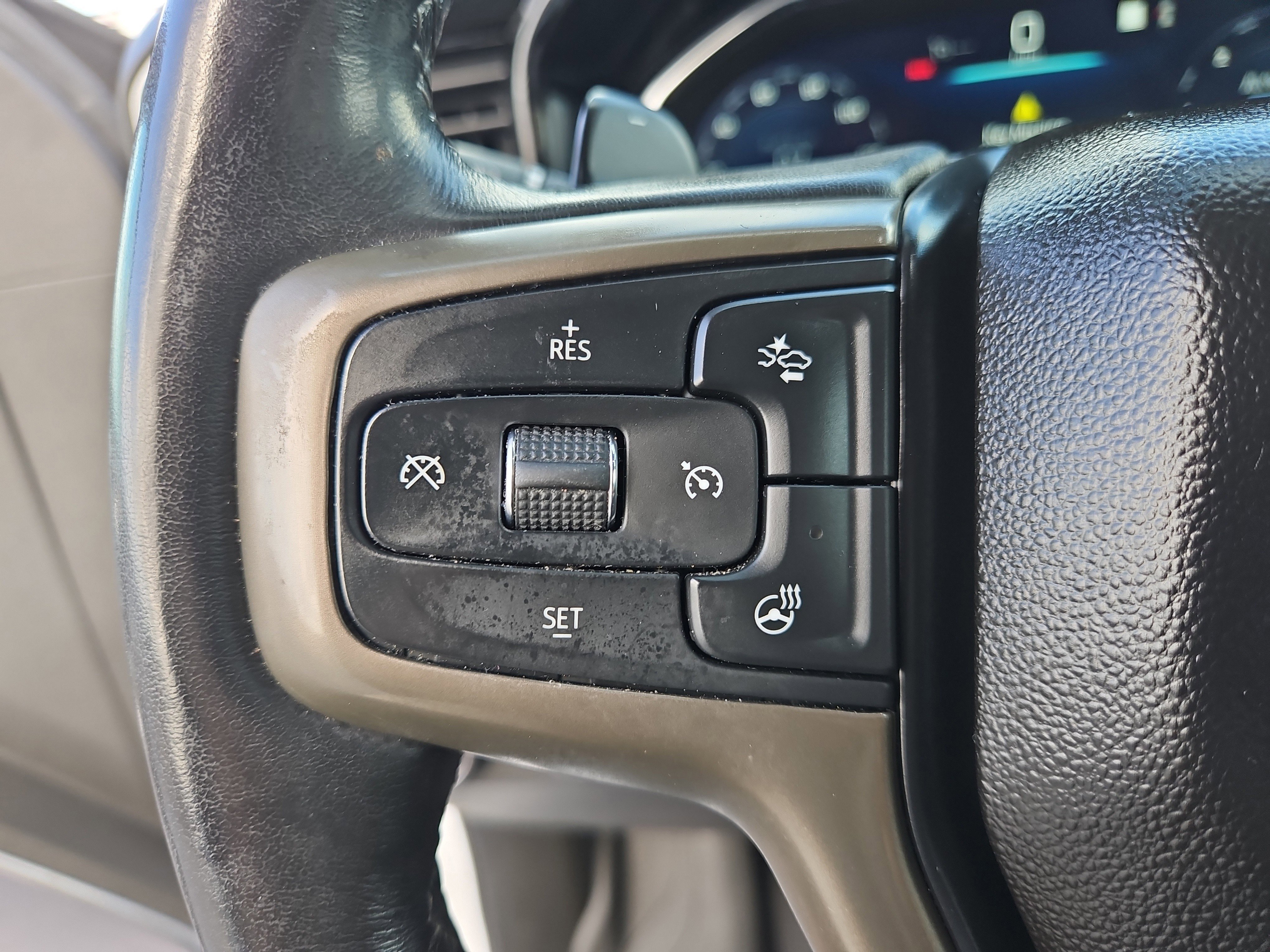 Used 2023 Iridescent Pearl Tricoat Chevrolet High Country image 23