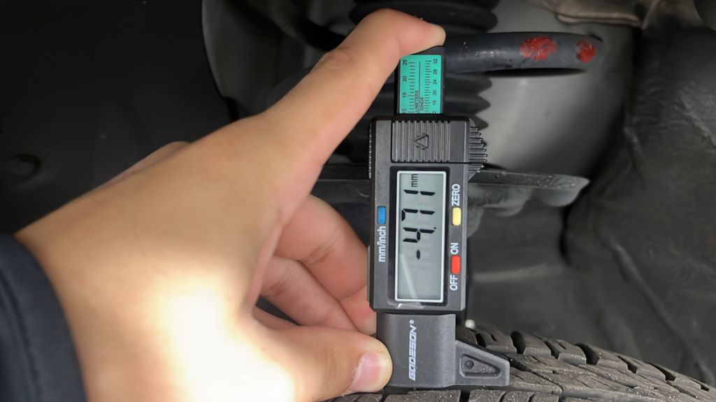 Used 2025 Crystal White Pearl Subaru Wilderness image 43