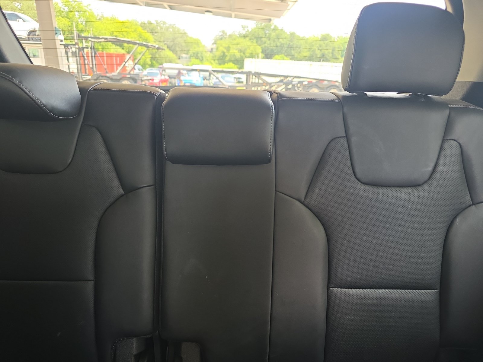 Certified Used 2025 Dark Moss Kia S image 21