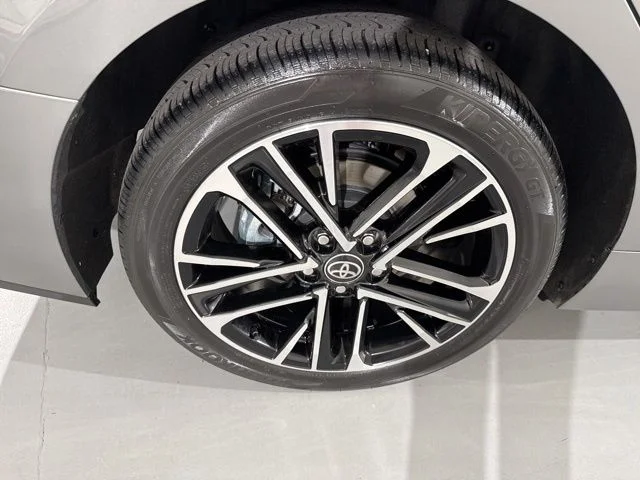 Used 2025  Toyota XLE image 13