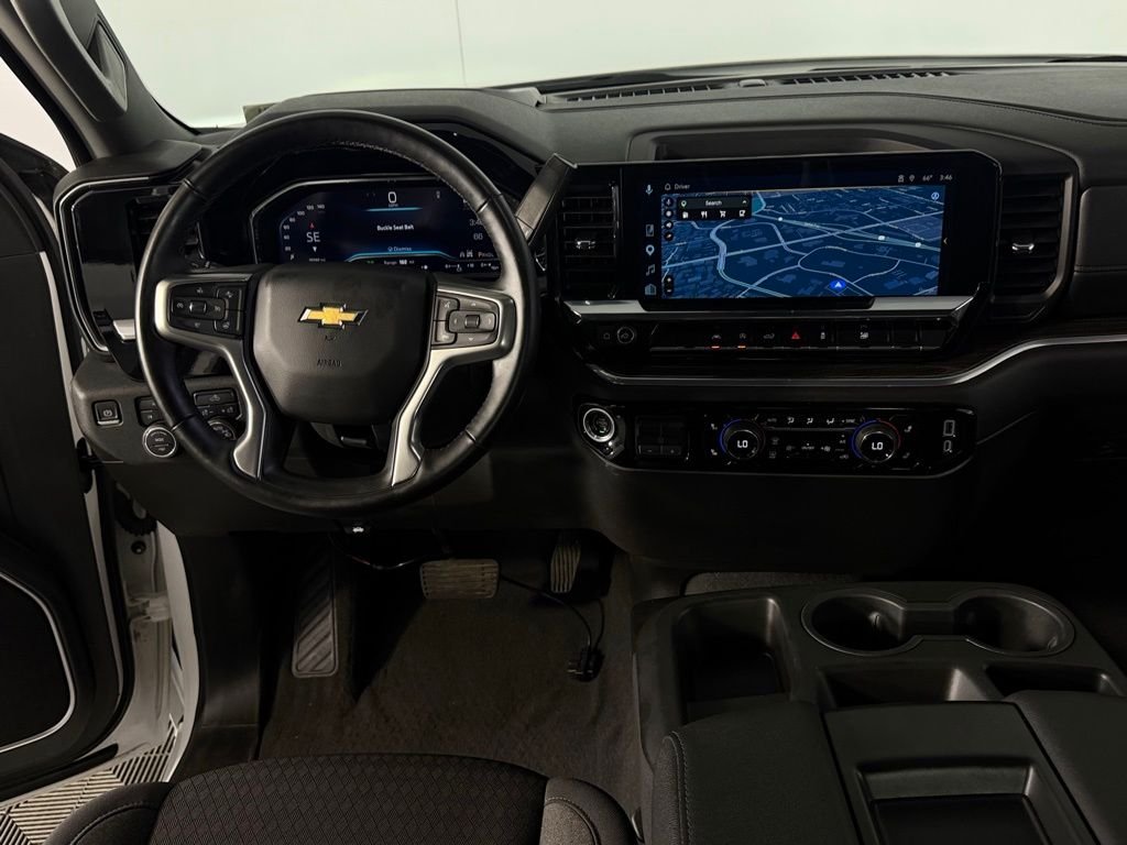 Used 2025 White Chevrolet LT image 15