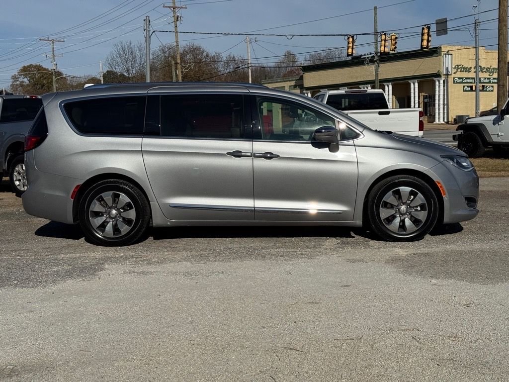 Used 2018 Chrysler Pacifica Hybrid Limited with VIN 2C4RC1N70JR359348 for sale in West Union, SC