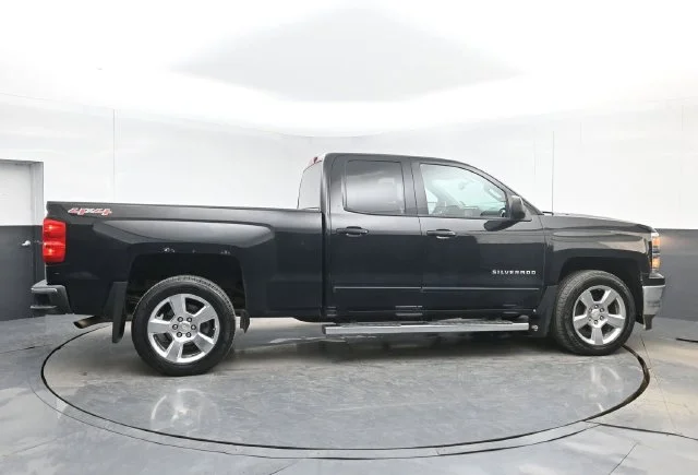 Used 2015 Black Chevrolet LT image 14