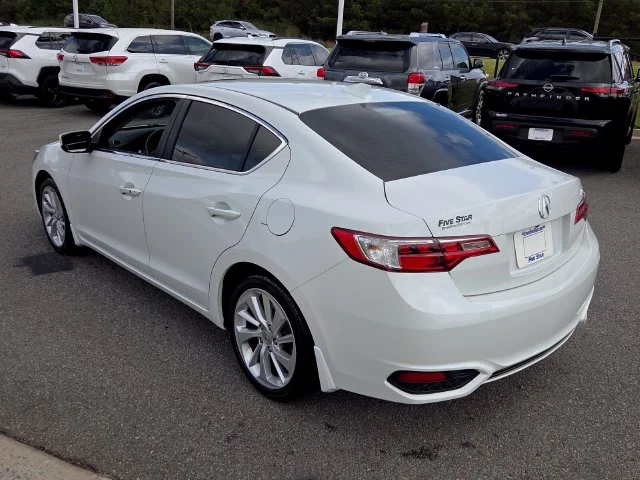 Used 2018  Acura 2.4L image 12