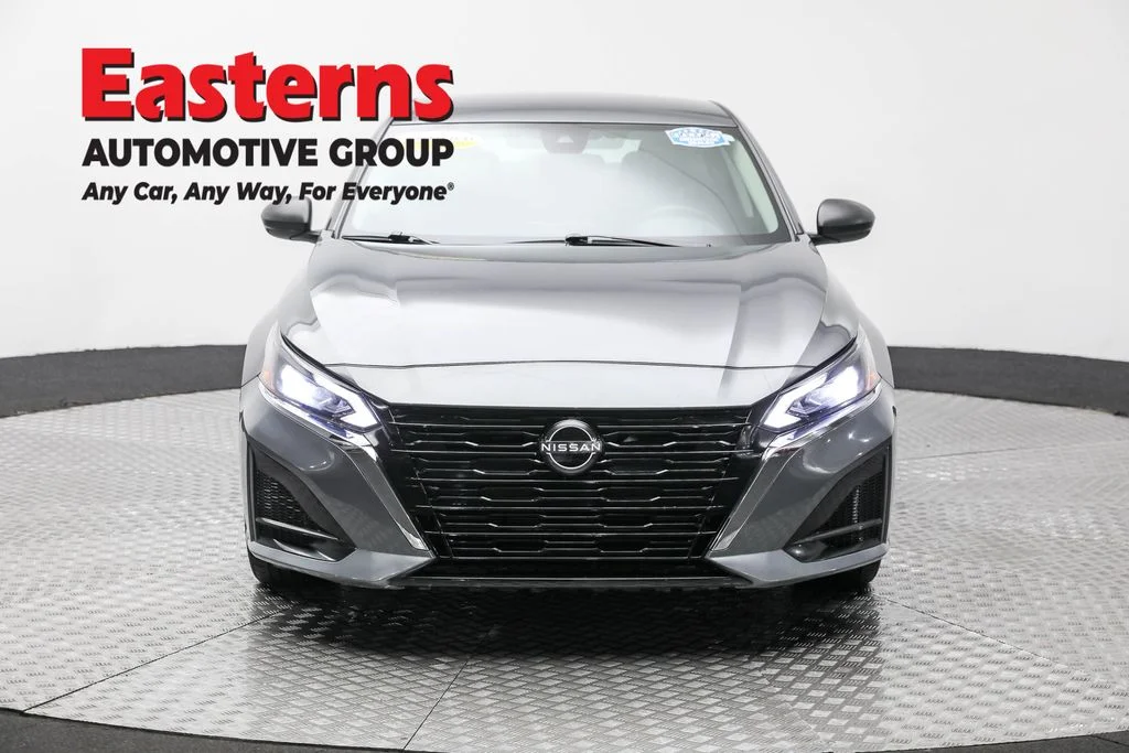 Used 2024 Gray Nissan 2.5 SV image 2